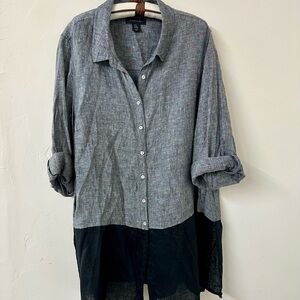 Tahari gray and black linen tunic top